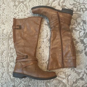 Bare traps Corrie round toe boots size 8.5